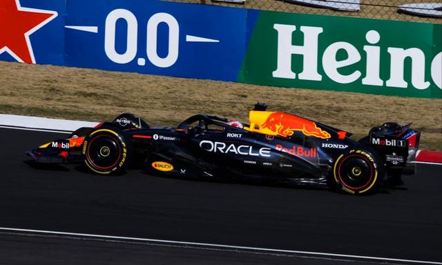 红牛车队翻盘迈凯伦，佩雷兹刷新纪录