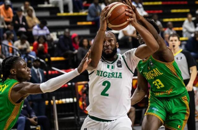 塞内加尔队在比赛中击败对手晋级下一轮