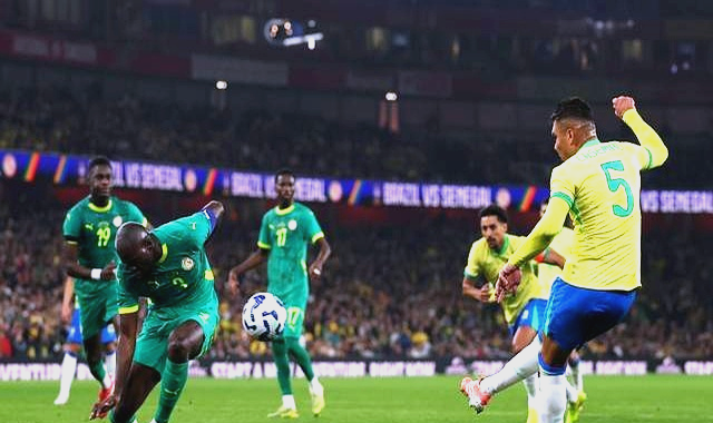 塞内加尔队在比赛中击败对手晋级下一轮