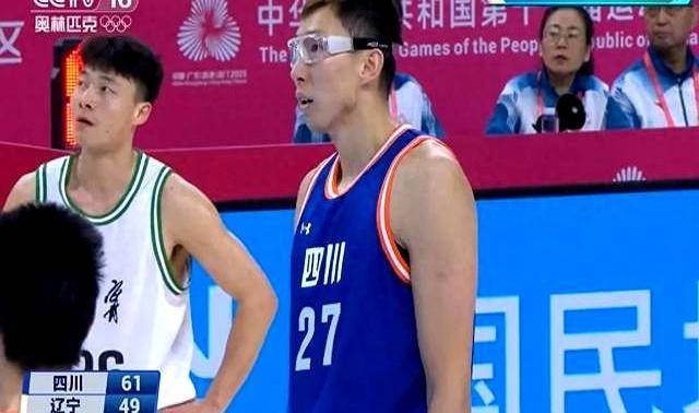 四川男篮力克对手，赢得激动人心的比赛