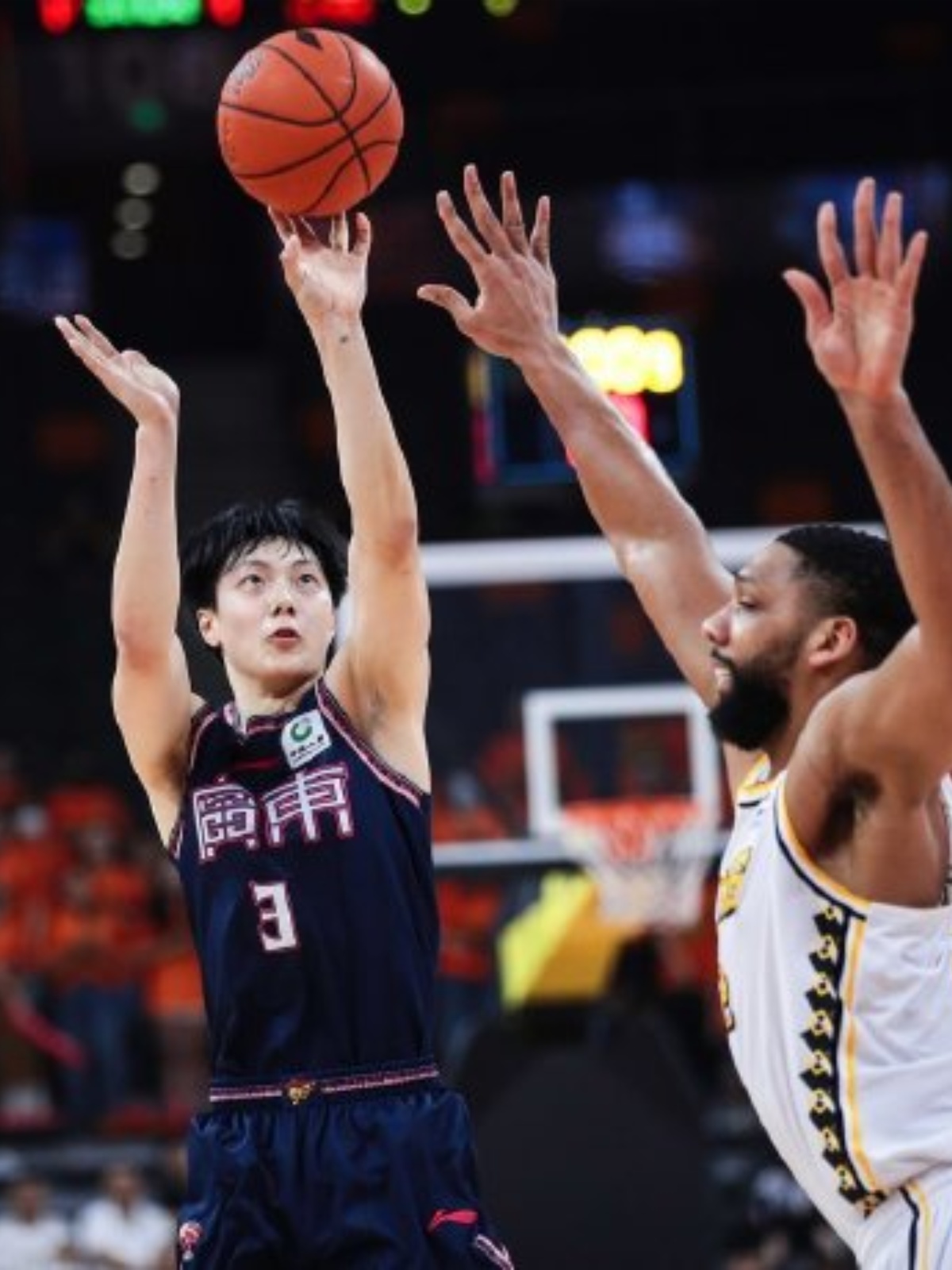 广东队完胜浙江队，浓眉哥状态火热