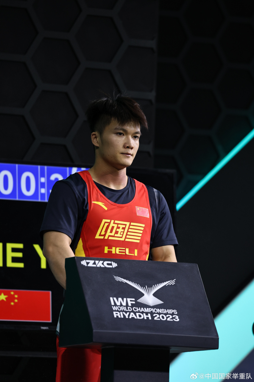 奥地利选手发挥出色，斩获男子单打季军