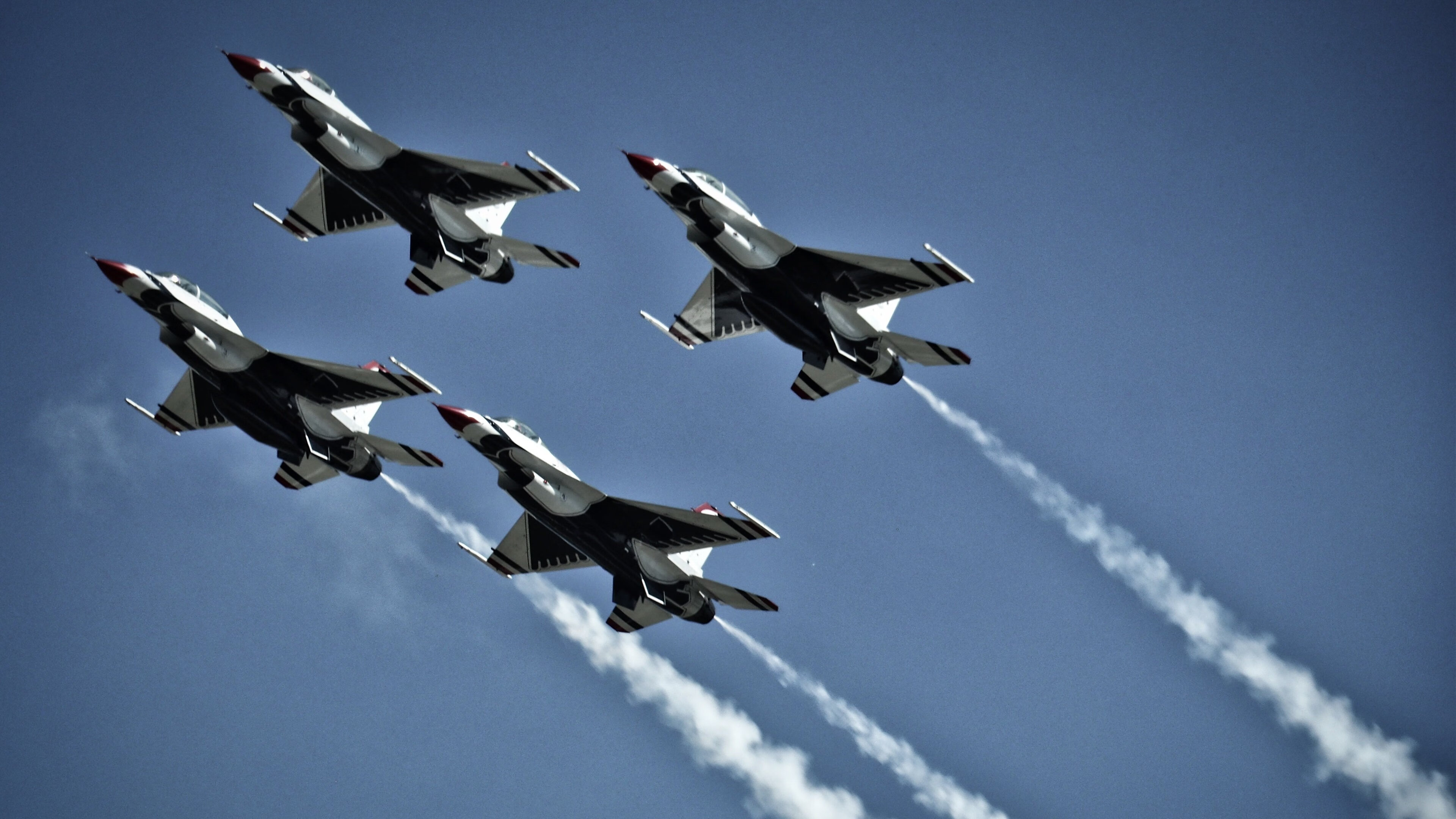 特奥连斩破僵局，波兰稳舵擒雄狮—东欧铁骑力克非洲劲旅