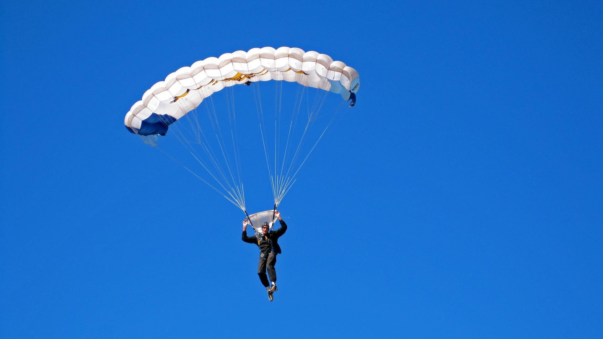 杜兰特孤星闪耀，公牛力克广东的跨洋启示