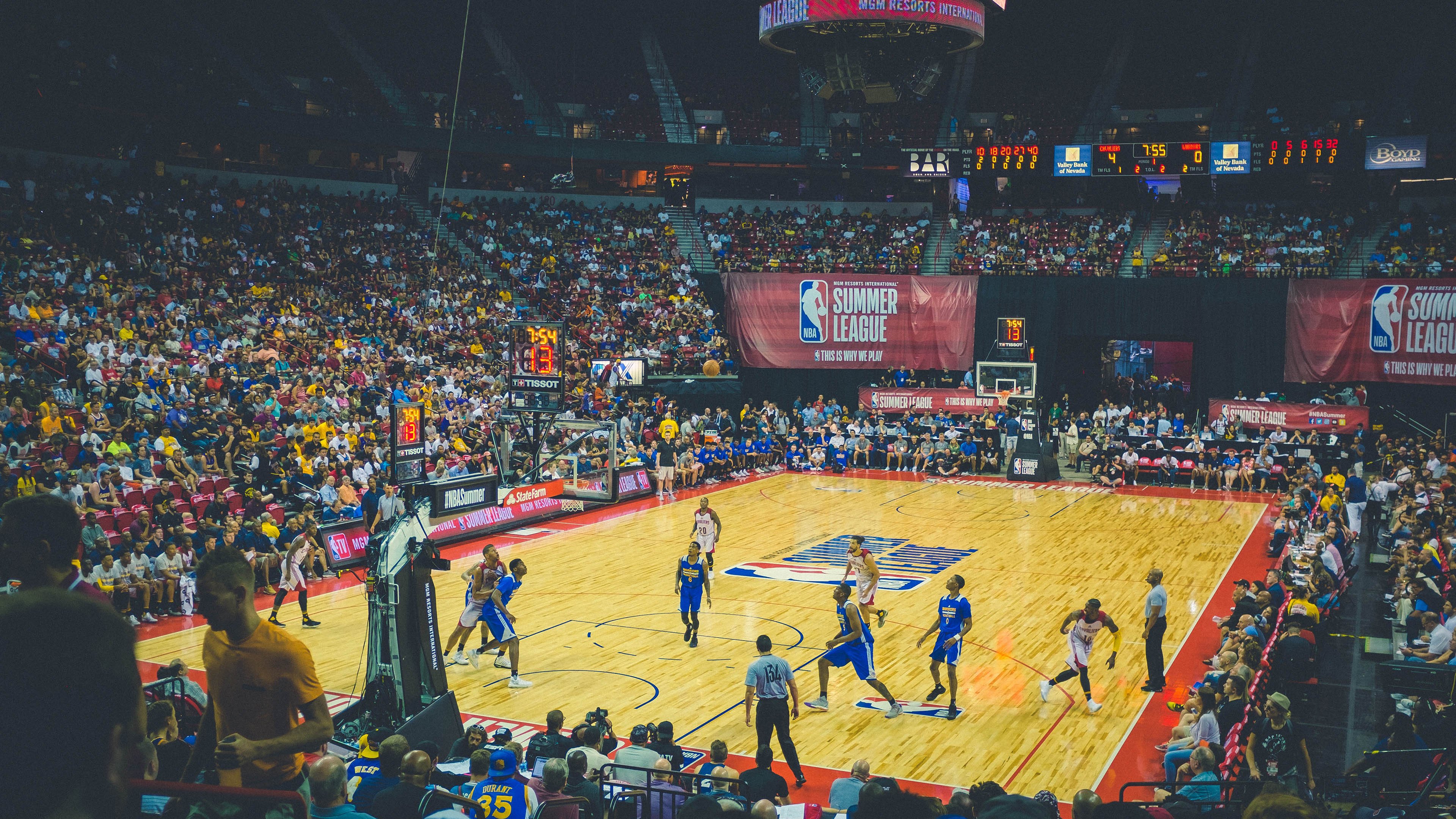 唯一的神迹，当卡马文加以一己之力，改变乌克兰与瑞典的宿命对战